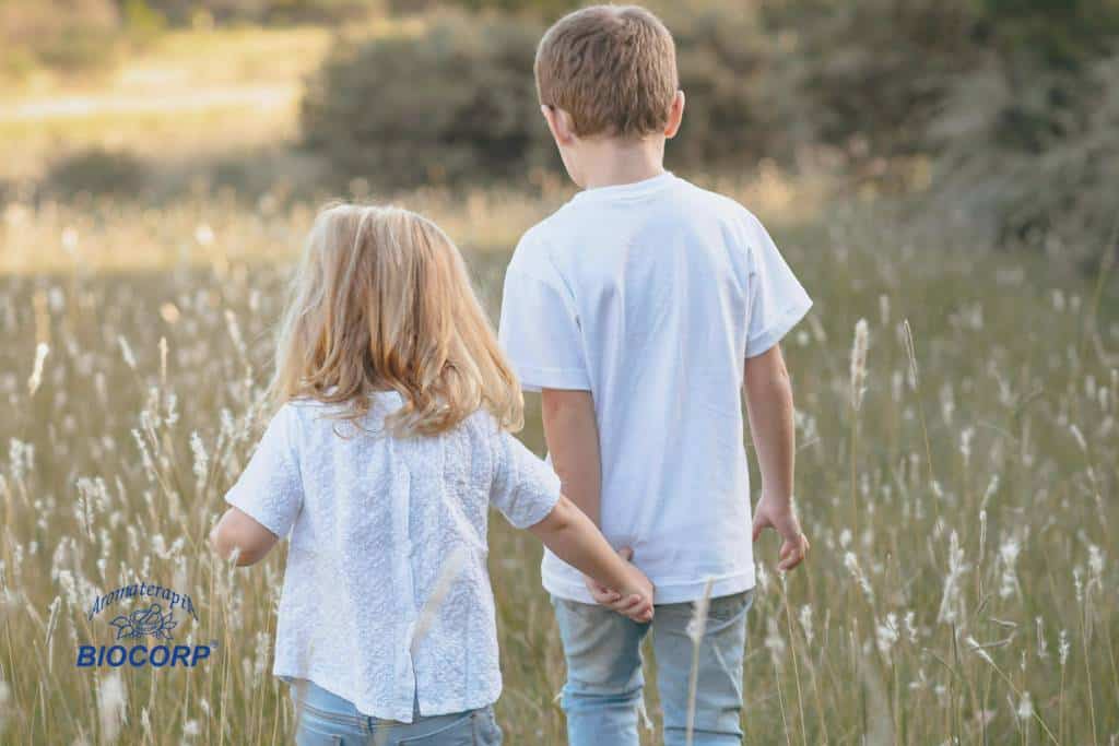 Qué evitar al usar aceites esenciales en niños