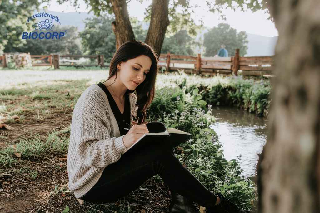 Beneficios de la aromaterapia para journaling para la salud mental respaldados por la aromaterapia